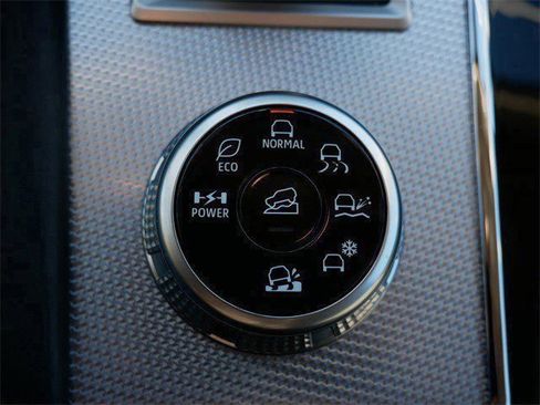 Used 2025 Mitsubishi Outlander SEL image 25