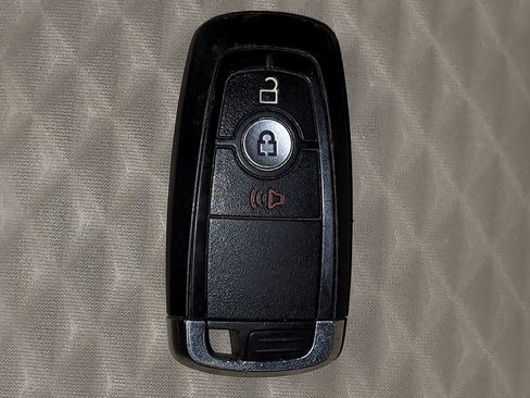 Used 2020 Ford Escape SE FWD image 32