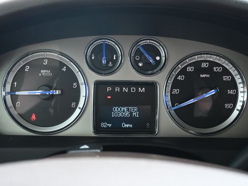 Used 2013 Cadillac Escalade Premium AWD/4WD image 16