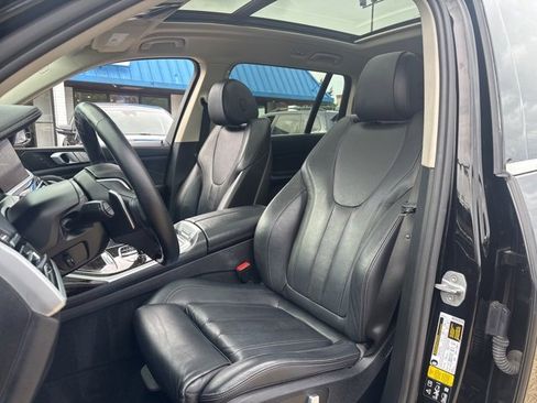 Used 2020 BMW X7 xDrive40i w/ Cold Weather Package image 11