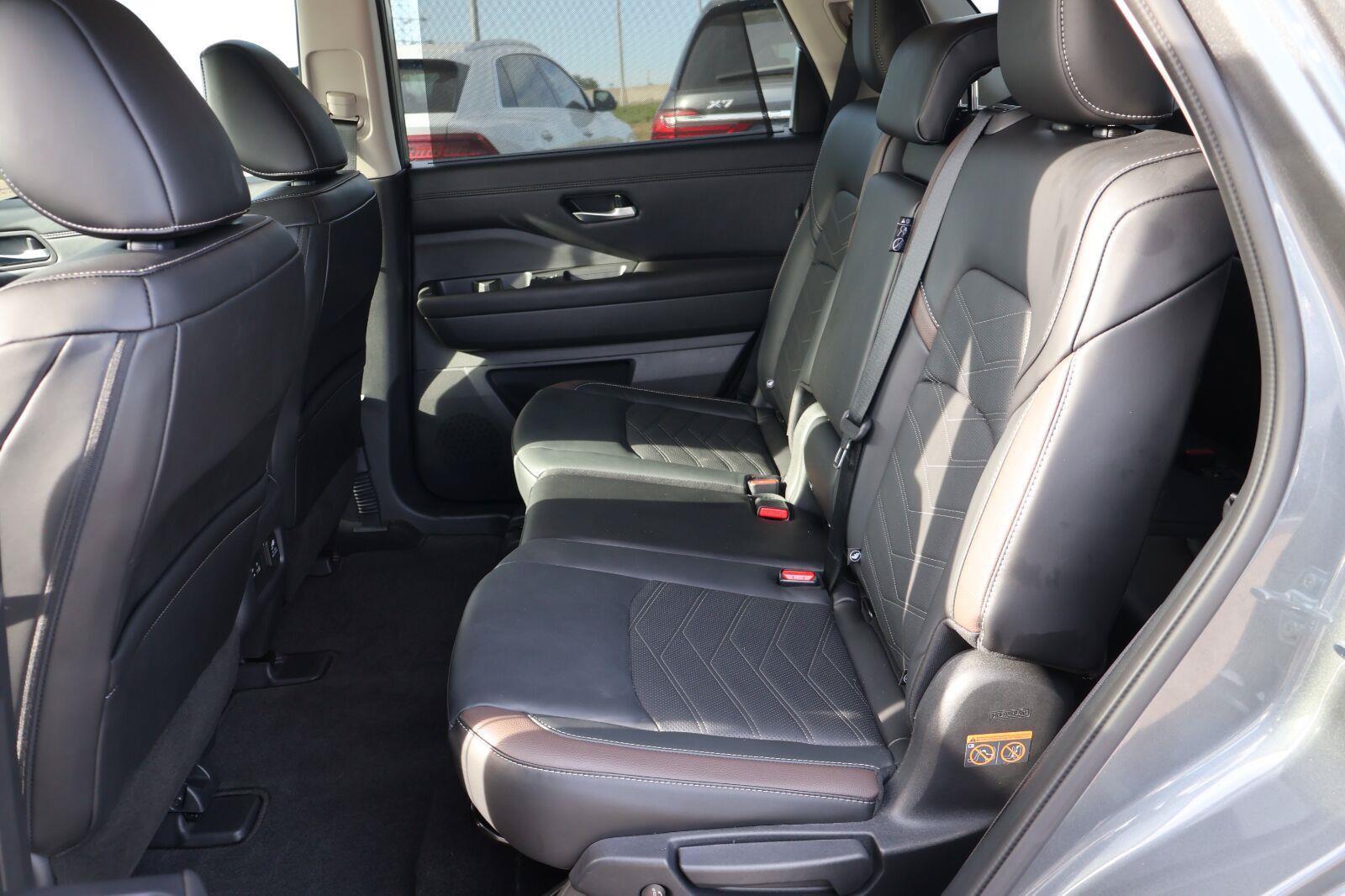 Used 2025 Nissan Pathfinder Platinum w/ Cargo Package FWD image 13