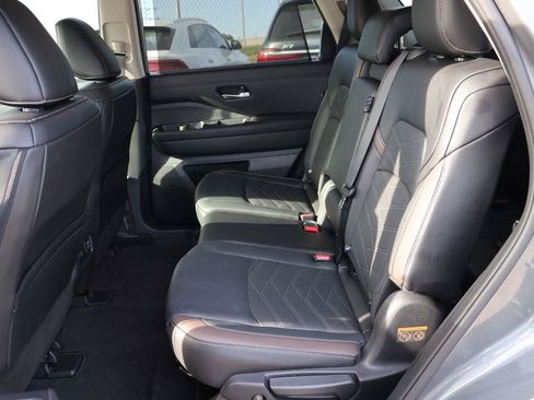 Used 2025 Nissan Pathfinder Platinum w/ Cargo Package FWD image 13
