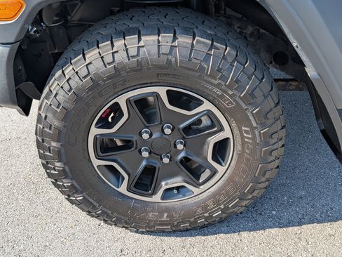 Used 2018 Jeep Wrangler Unlimited Sport S AWD/4WD image 26