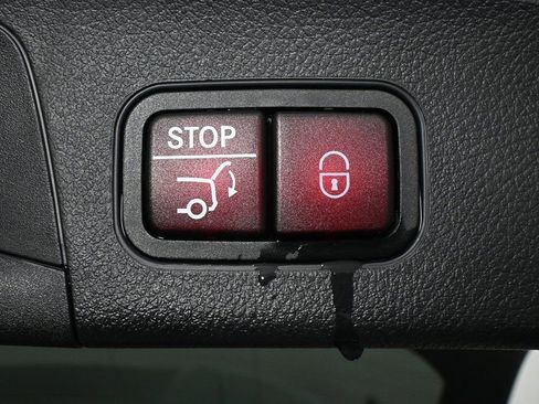 Certified 2025 Mercedes-Benz GLA 250 image 30