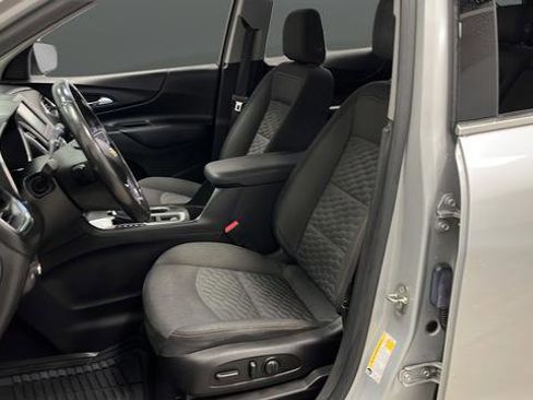 Used 2018 Chevrolet Equinox LT image 9
