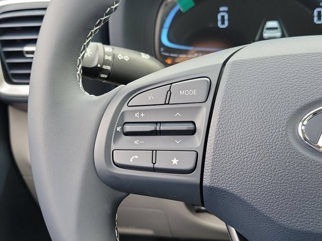 New 2026 Hyundai Venue SEL FWD image 5