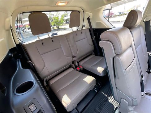 Used 2023 Lexus GX 460 Luxury w/ Accessory Package AWD/4WD image 35