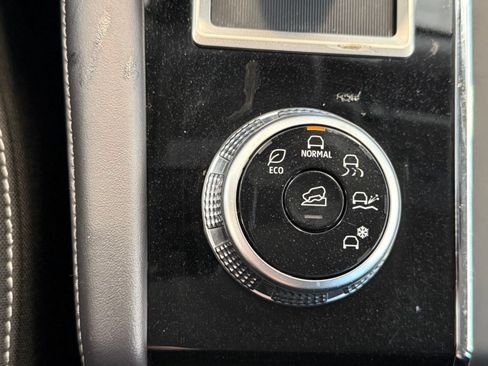 Used 2024 Mitsubishi Outlander ES FWD image 21