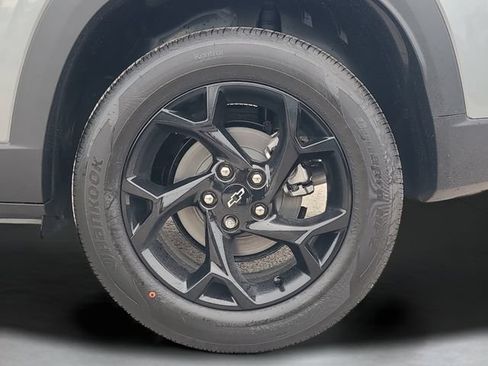 New 2026 Chevrolet Trax LT w/ Midnight Edition FWD image 29