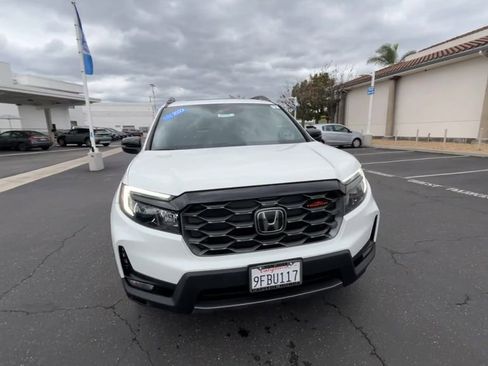 Certified 2022 Honda Passport TrailSport image 3