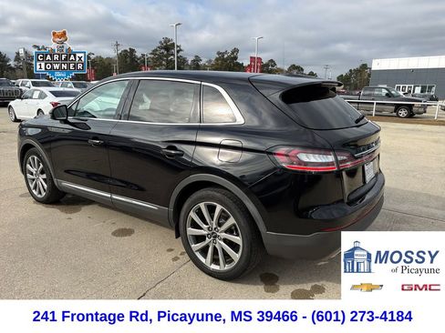 Used 2019 Lincoln Nautilus Select image 3