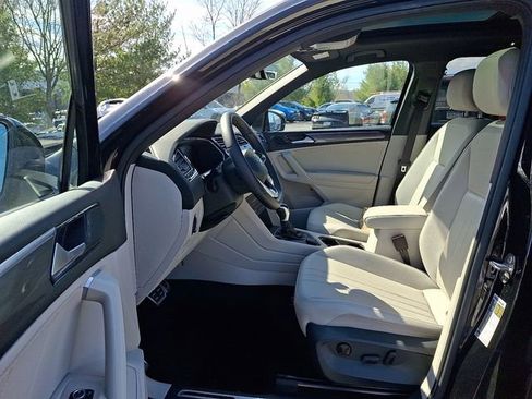 Used 2022 Volkswagen Tiguan SE R-Line AWD/4WD image 15