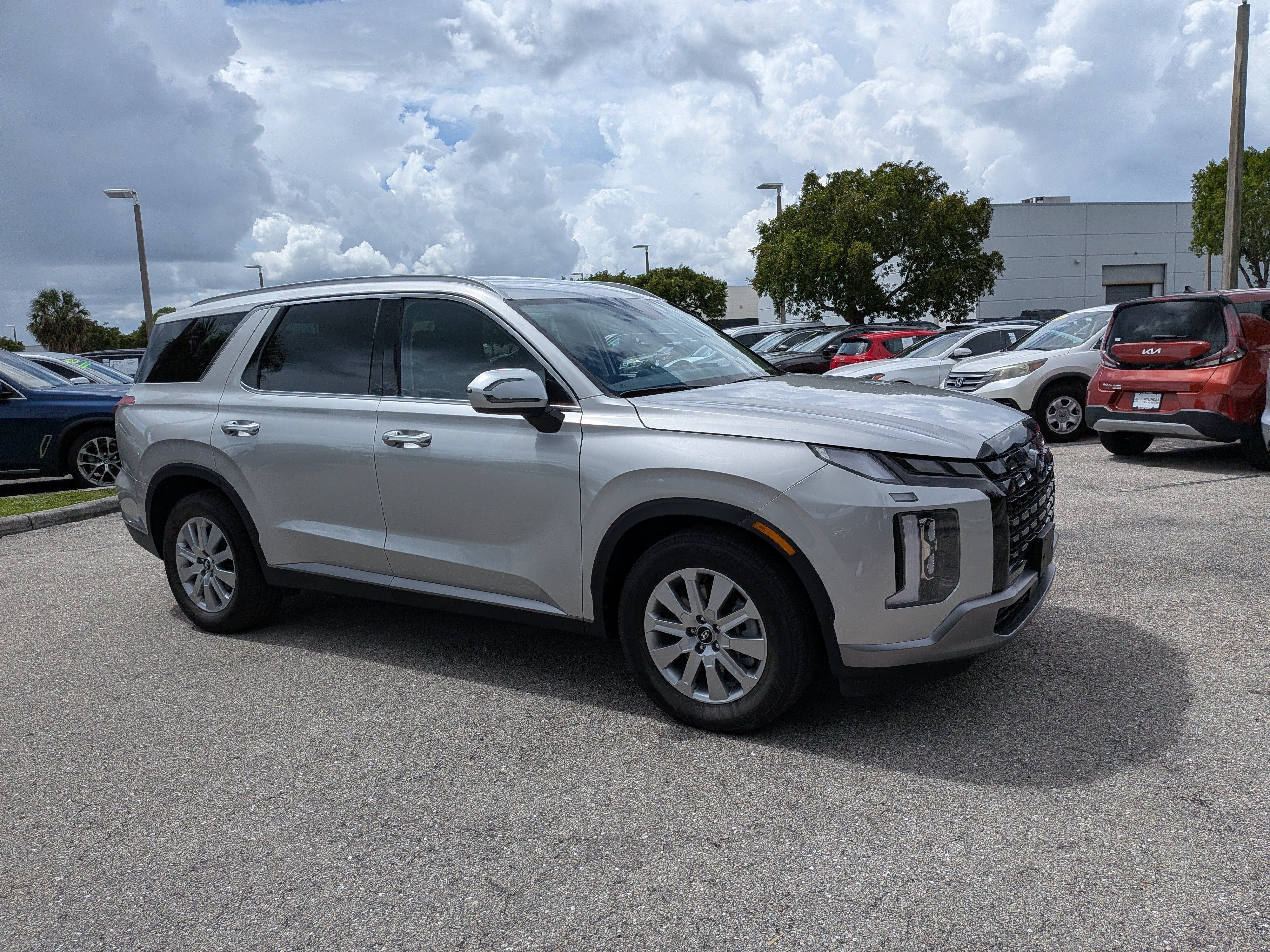 Used 2025 Hyundai Palisade SEL AWD/4WD image 1