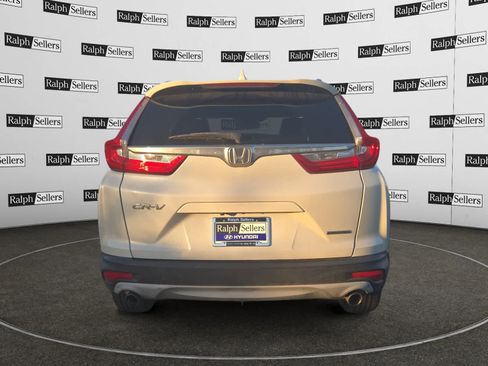 Used 2017 Honda CR-V Touring image 5