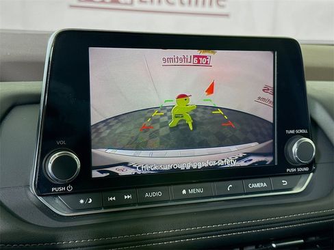 Certified 2022 Nissan Rogue SV image 5