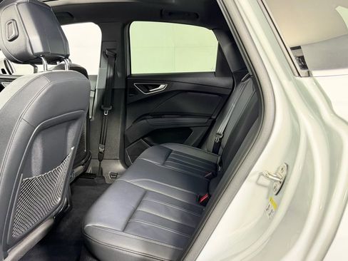 Used 2023 Audi Q4 e-tron Premium Plus w/ Premium Plus image 28