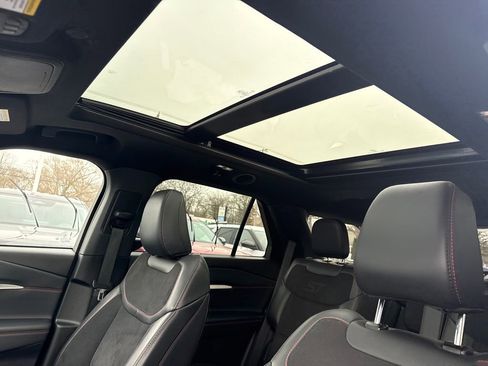 Used 2025 Ford Explorer ST w/ Sun And Sound Package image 26