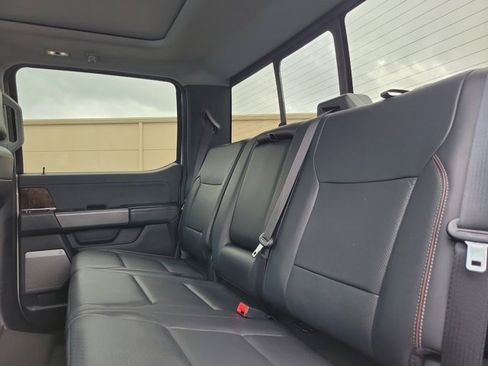 Used 2022 Ford F150 Lariat w/ Equipment Group 502A High image 10