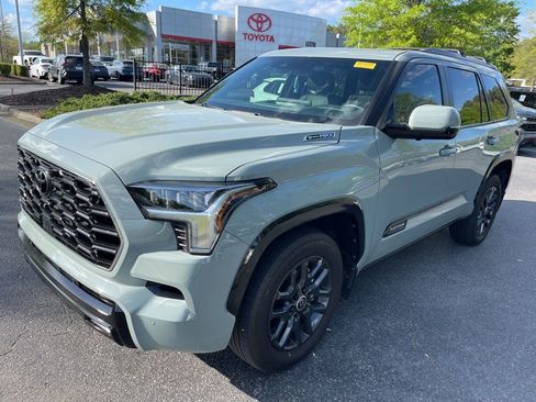 Used 2024 Toyota Sequoia Platinum image 1