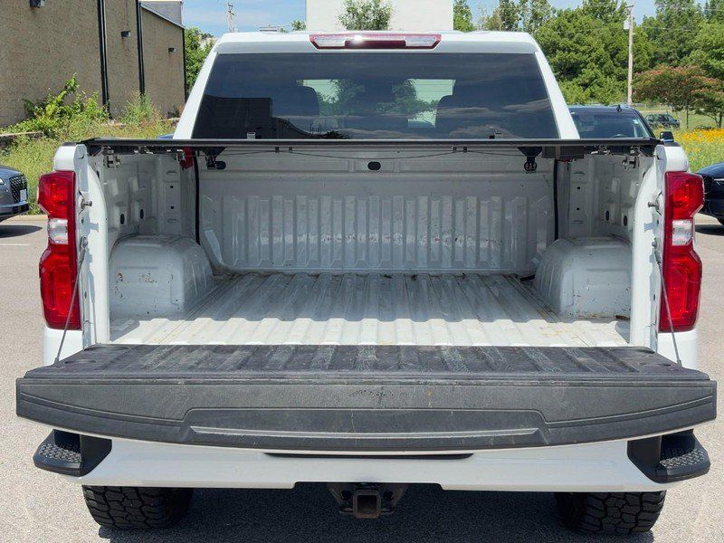 Used 2024 Chevrolet Silverado 1500 RST AWD/4WD image 9