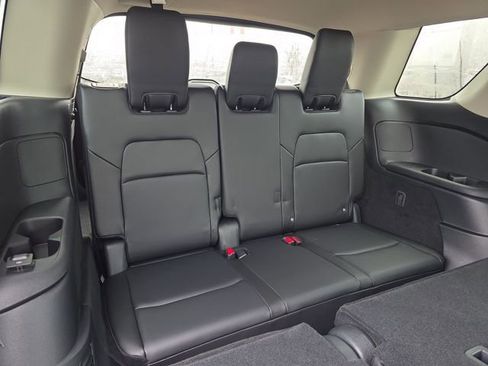 New 2025 Nissan Pathfinder SL w/ Black Appearance Package image 15