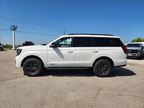 New 2027 Ford Expedition Tremor w/ Driver's Package AWD/4WD image 3