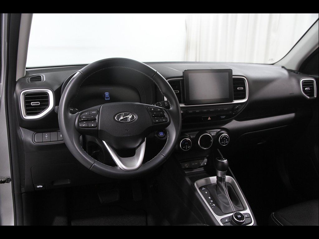 Certified 2026 Hyundai Venue SEL FWD image 6