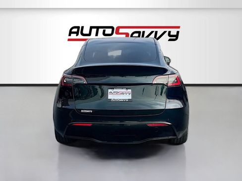 Used 2021 Tesla Model Y 2WD image 6