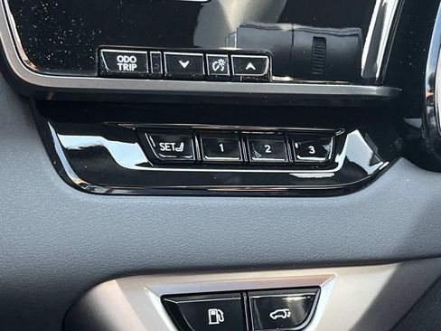 Used 2025 Lexus RX 350 Premium w/ Convenience Package FWD image 34
