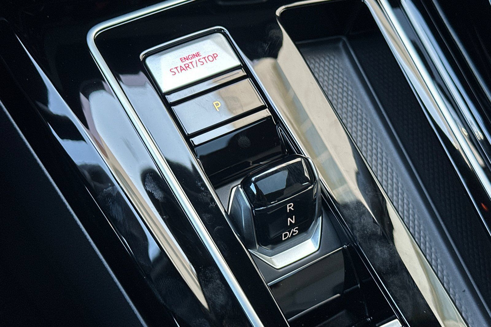 New 2026 Volkswagen GTI SE FWD image 19