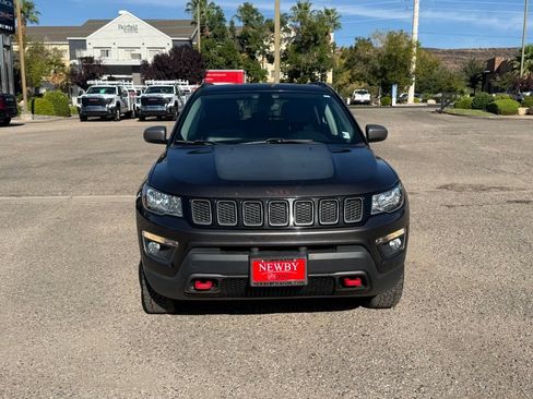 Used 2019 Jeep Compass Trailhawk w/ Leather Interior Group AWD/4WD image 2