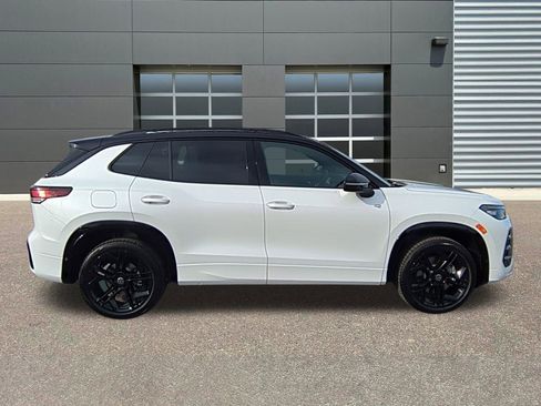 New 2026 Volkswagen Tiguan SE R-Line AWD/4WD image 8