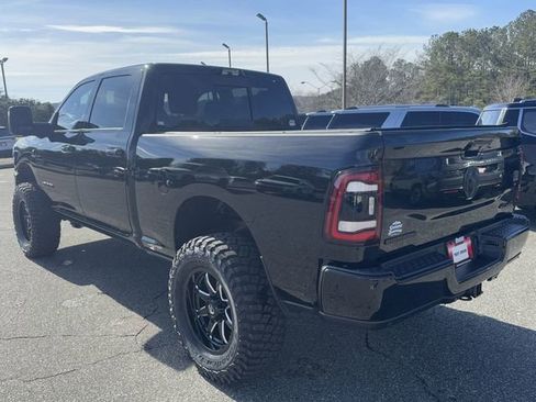Used 2024 RAM 2500 Big Horn w/ Night Edition AWD/4WD image 3