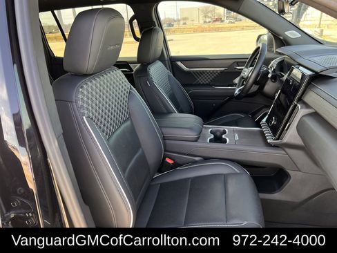 Used 2024 GMC Acadia Denali w/ Super Cruise Package image 28