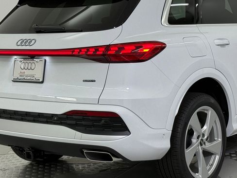 New 2025 Audi Q5 Premium Plus image 12