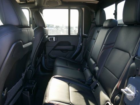 New 2026 Jeep Gladiator Rubicon AWD/4WD image 13