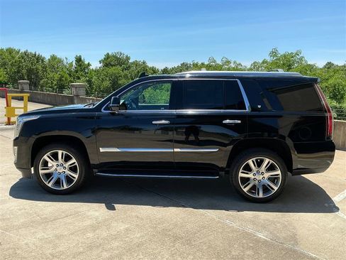 Used 2015 Cadillac Escalade Premium AWD/4WD image 3