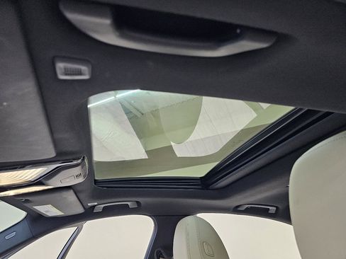 Used 2022 BMW 330e RWD image 38