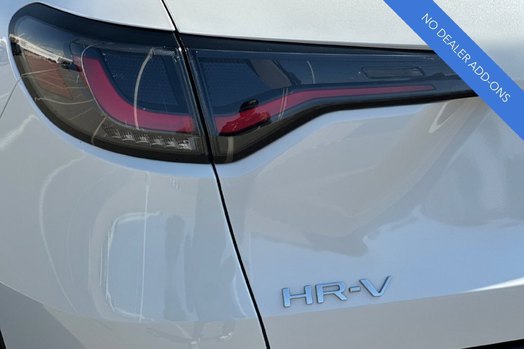 Certified 2025 Honda HR-V Sport image 29