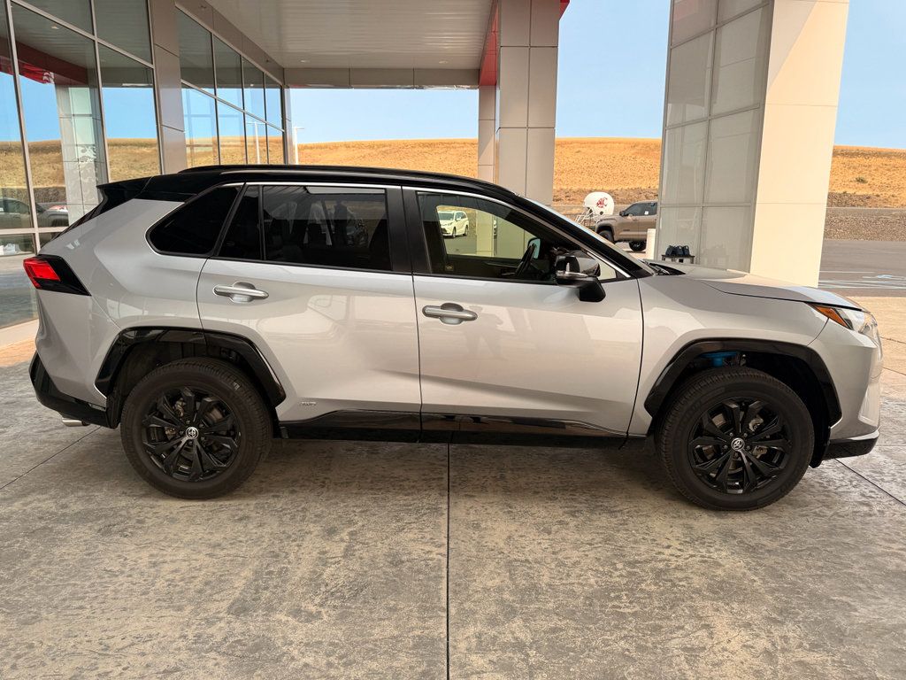 Used 2023 Toyota RAV4 XSE w/ XSE Grade Weather Package AWD/4WD image 10