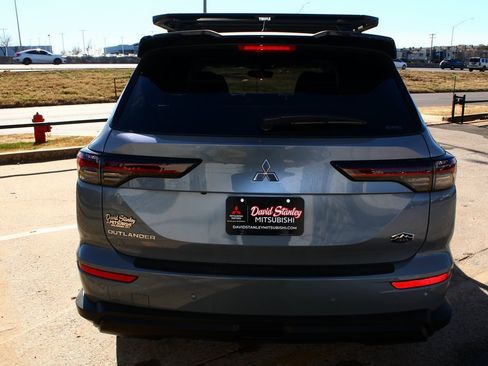 New 2026 Mitsubishi Outlander Trail Edition image 9