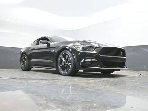 Used 2016 Ford Mustang GT Premium w/ Equipment Group 401A RWD image 45