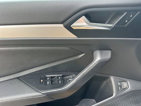 Used 2024 Volkswagen Jetta S image 10