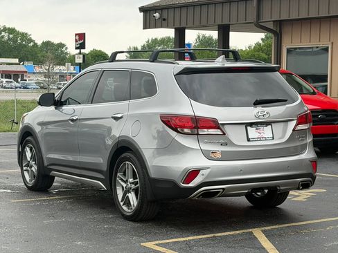 Used 2019 Hyundai Santa Fe XL FWD image 17