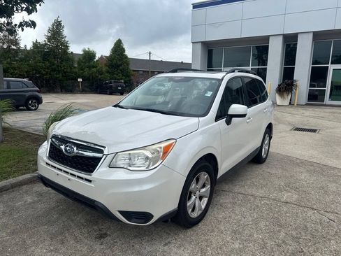 Used 2015 Subaru Forester 2.5i Premium w/ Popular Package #2 AWD/4WD image 3