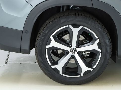 New 2026 Volkswagen Tiguan SE image 51