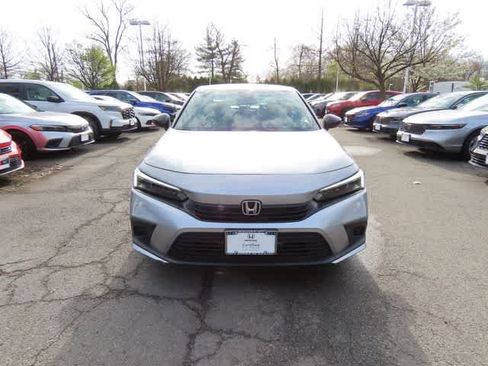 Used 2023 Honda Civic Sport image 6