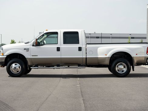 Used 2003 Ford F350 Lariat image 3