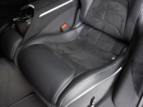 Used 2025 Ferrari Purosangue image 57