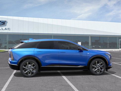 New 2026 Cadillac Optiq Luxury 1 RWD image 6